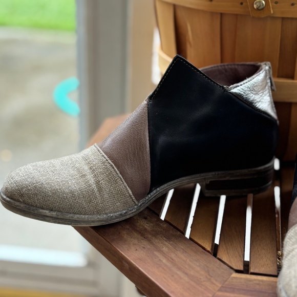 Le Bohemien ankle boots, size 37/6.5 - Picture 2 of 11